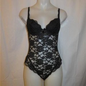 IN BLOOM JONQUI FLORAL LACE BODY SUIT 34/B